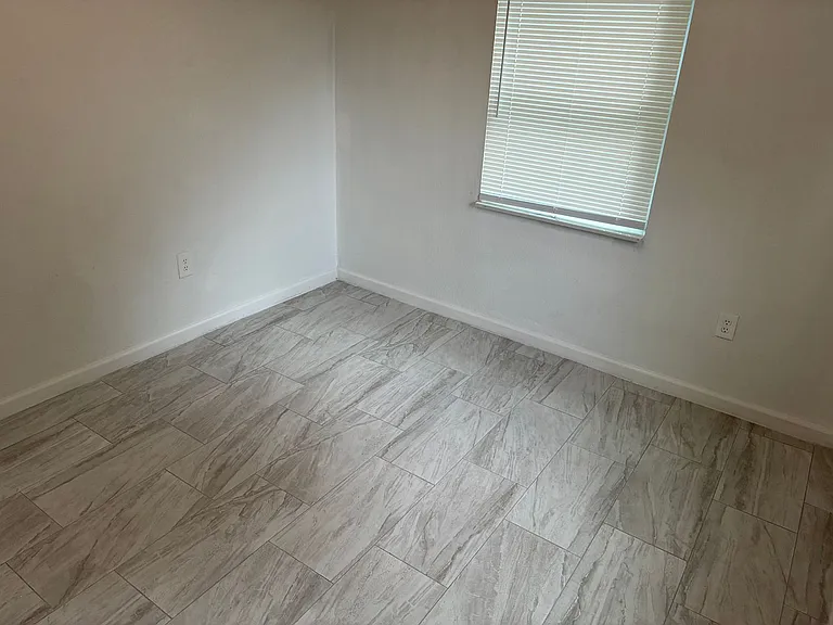 3629-3631 N Frontage Rd — Photo 3