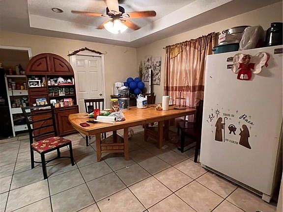 4th image of 3114 S Westgate Dr
