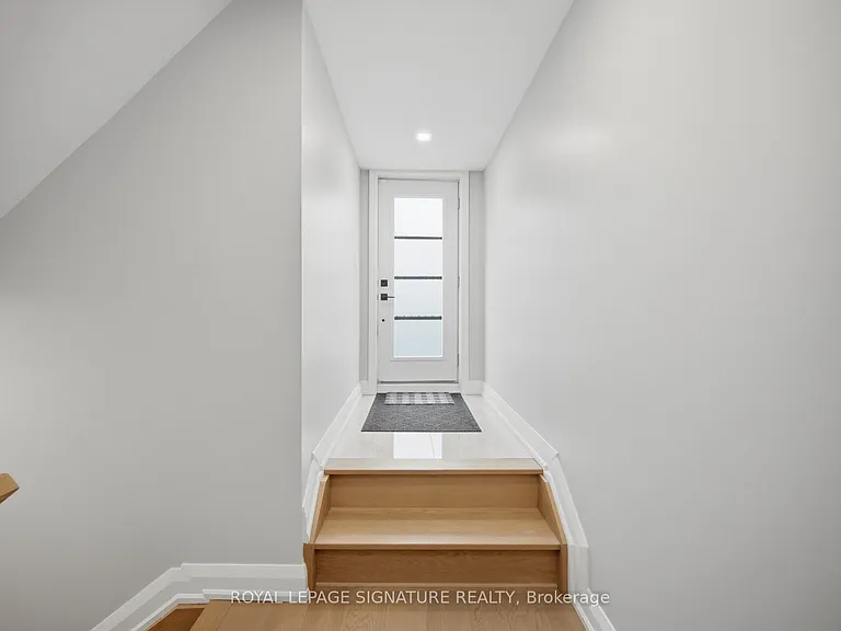 91 Roulette Cres #2 — Photo 5