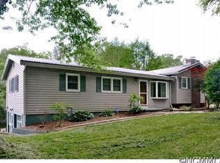 40 Maple Ave, Candler, NC 28715