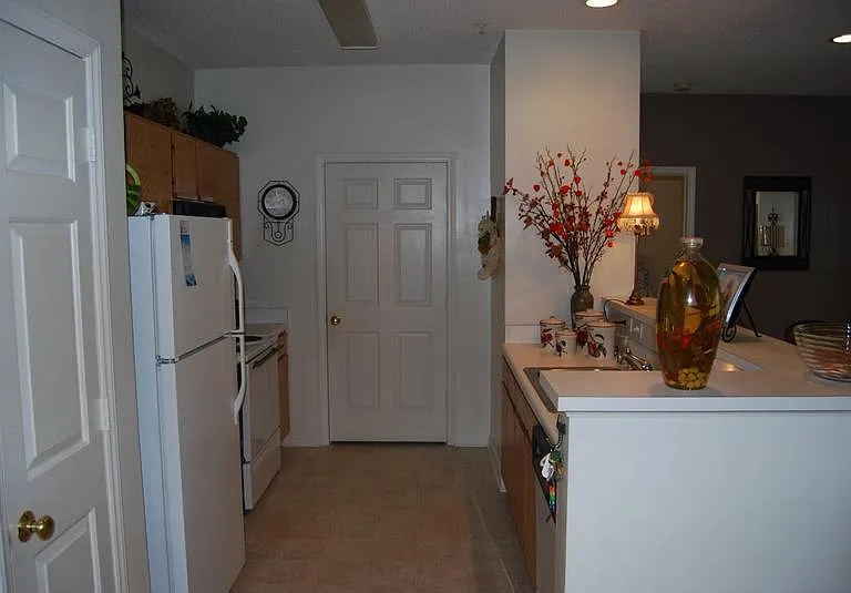 Argyle Place Apartment Homes — Photo 5