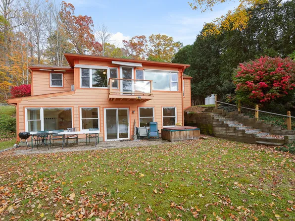 77 Lakeside Drive, Ashford, CT 06278