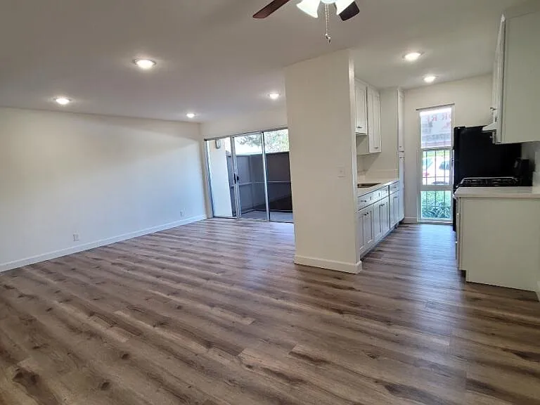 10840 Hortense St #2 — Photo 6