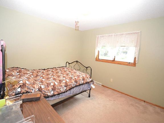 2nd image of 305 2nd St N
