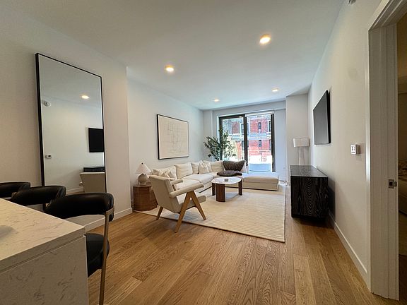 5th image of 18 W 55th St #7B