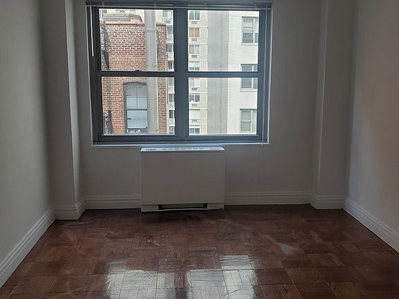 3rd image of 245 E 63rd St APT 811