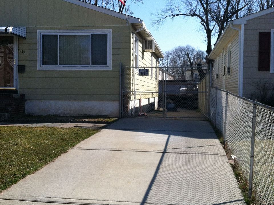2nd image of 233 Van Pelt Ave