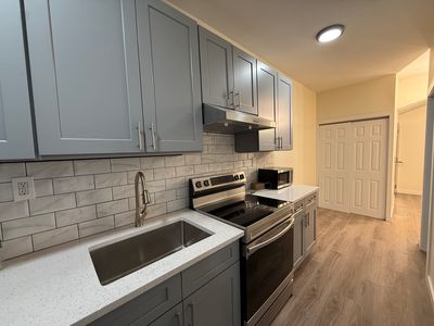 2350 Waterbury Ave Floor 1, Bronx, NY, 10462