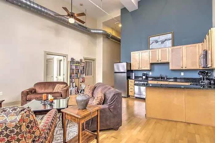 Theresa Park Loft Apartments — Photo 35