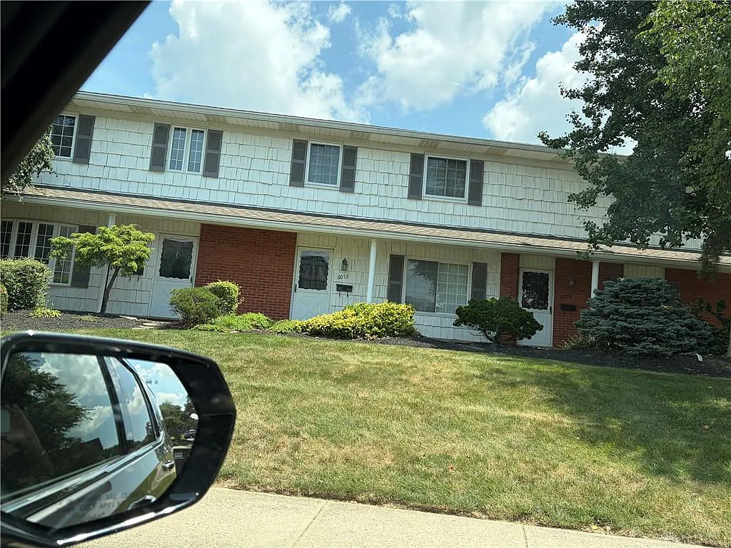 3 bed, 2.5 bath, 5514 sqft, $1,800 — Photo 2