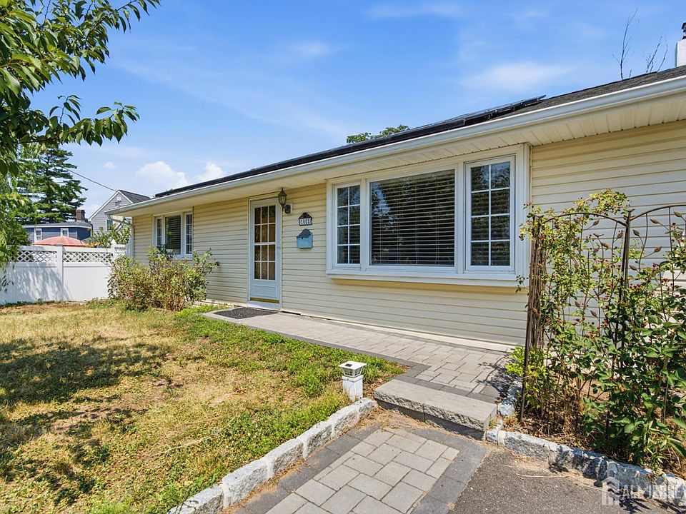 1st image of 5 Snyder Ln