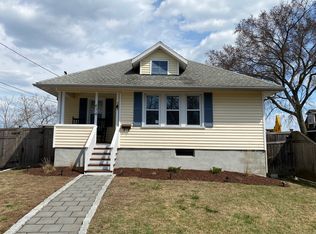 674 Selbys Pond Rd, Stratford, CT 06615