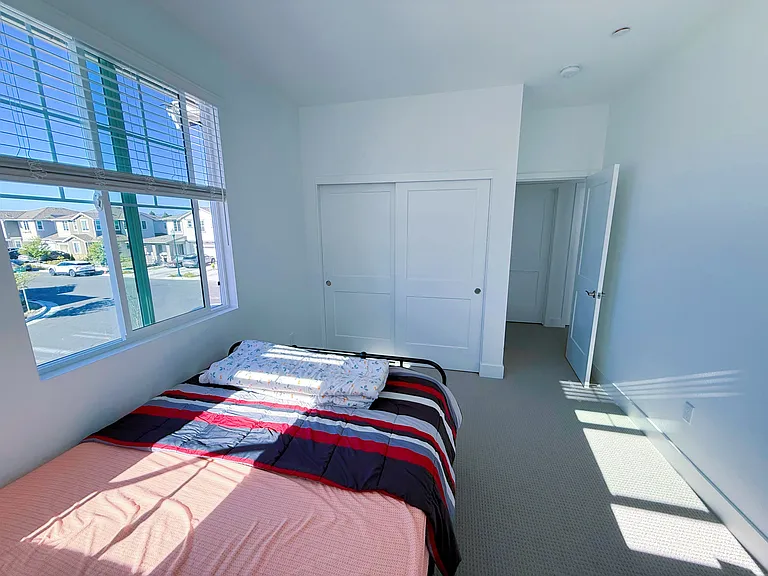 2725 Amora Cir — Photo 16