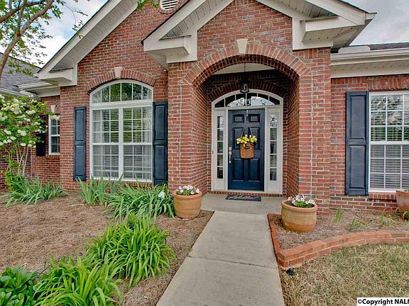 2nd image of 7009 Oak Creek Cir SE