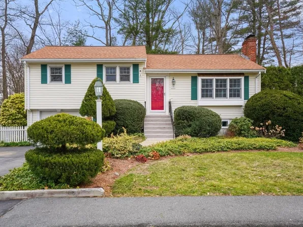 9 Morningside Dr, Norwood, MA 02062