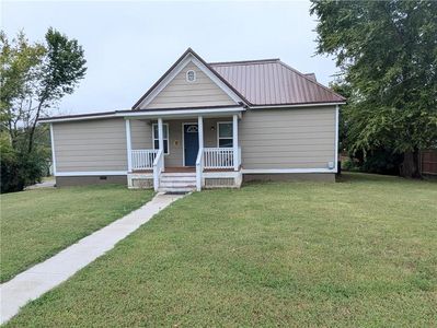 220 S Pine St, Nevada, MO, 64772