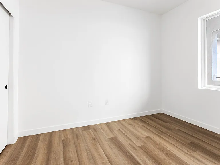 900 S Harvard Blvd #201 — Photo 15