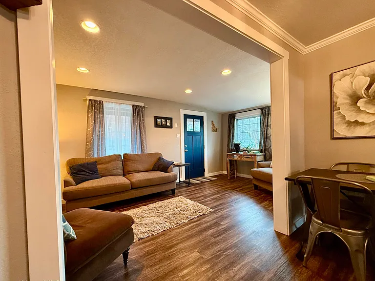 124 W Idaho Ave — Photo 3