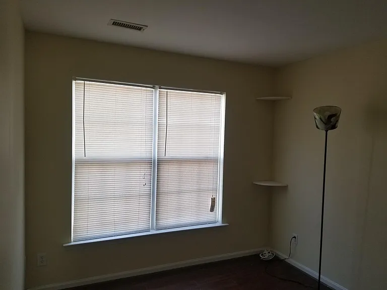 Glennwood Dr — Photo 10