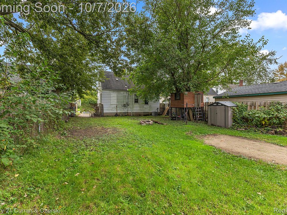 26016 Pennie St, photo 26