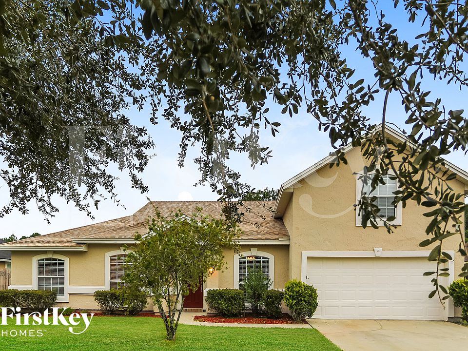1st image of 2447 Royal Pointe Dr