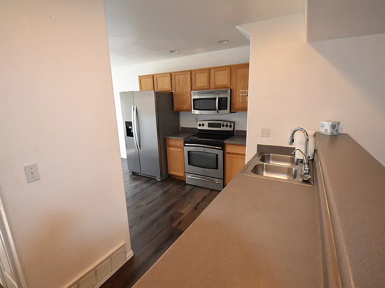 104 Vale St — Photo 8