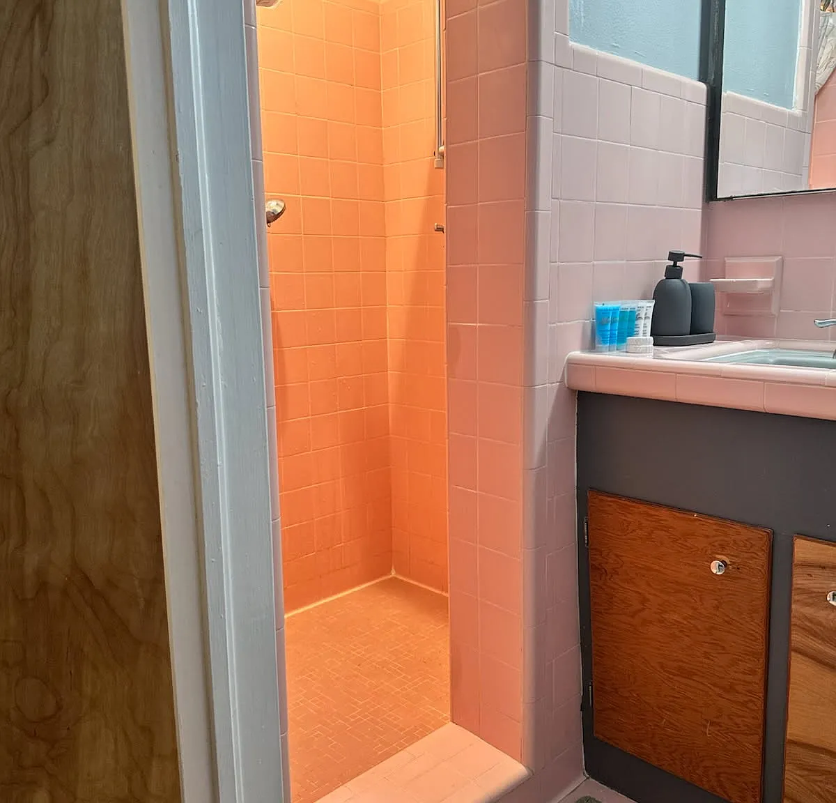 1 bed, 1955 sqft, $1,200 — Photo 3