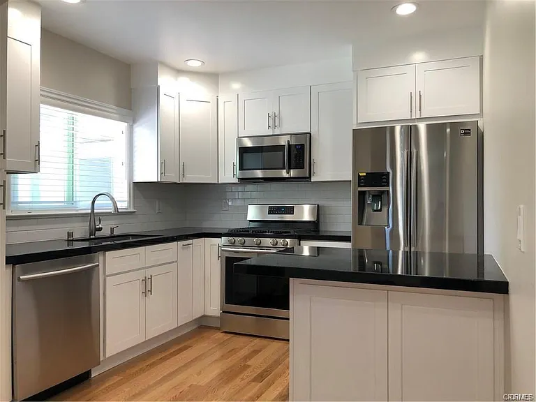 7447 Etiwanda Ave — Photo 7