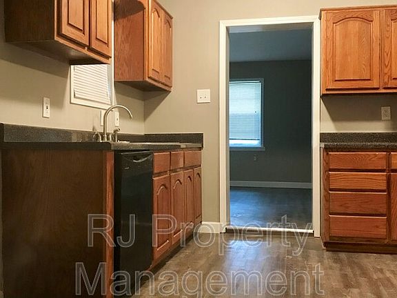 5th image of 3522 Madewell St
