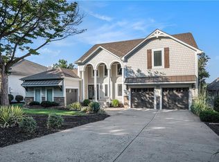 326 Southshore Dr, Lake Winnebago, MO 64034