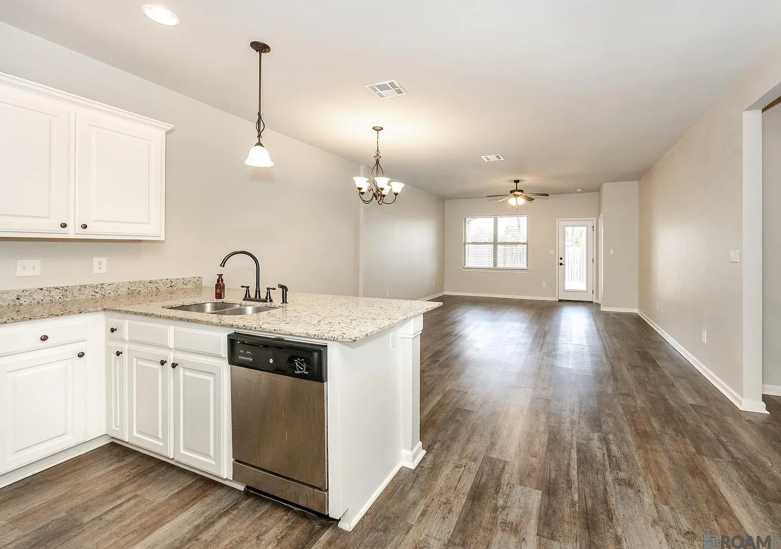 2 bed, 1262 sqft, $1,750 — Photo 3