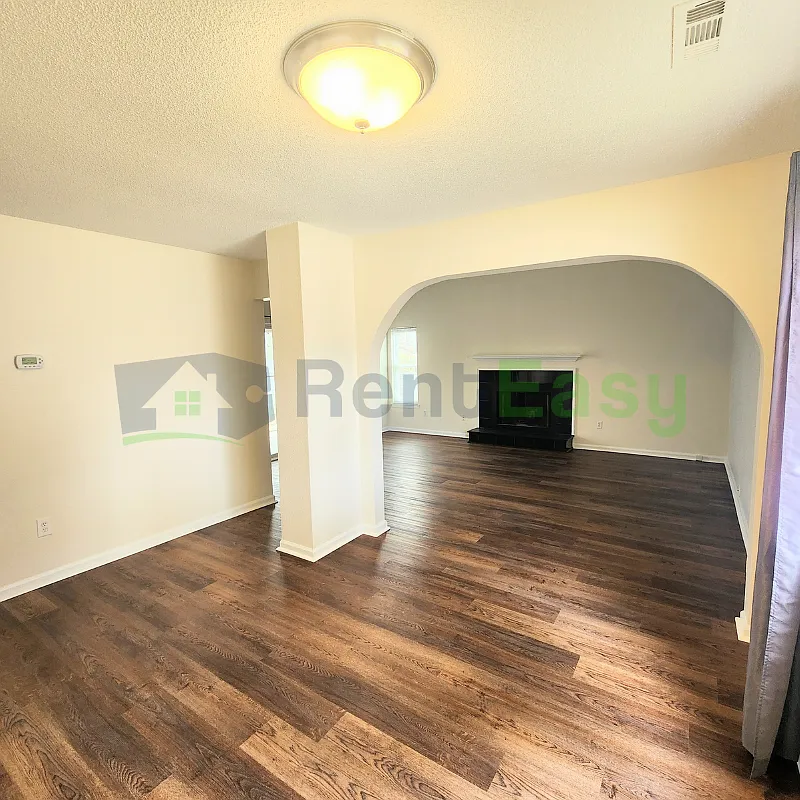 3 bed, 2.5 bath, 1710 sqft, $2,495 — Photo 3