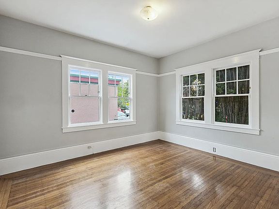 2nd image of 457-463 Hardy St #457