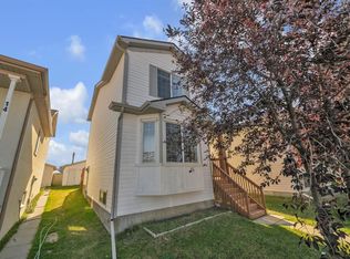 18 W Martinvalley Way NE, Calgary, AB T3J4A1
