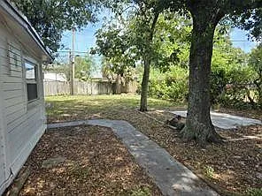 Building Photo - 736 NW 3rd Ave #1-2