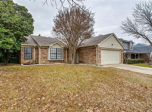 2nd image of 617 Valley Mills Dr