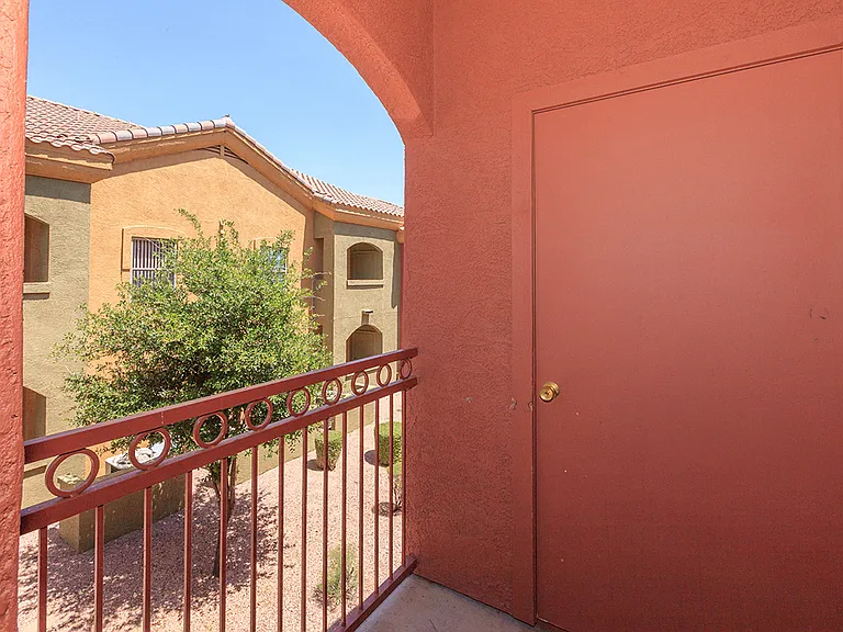 San Miguel Apartments — Photo 21