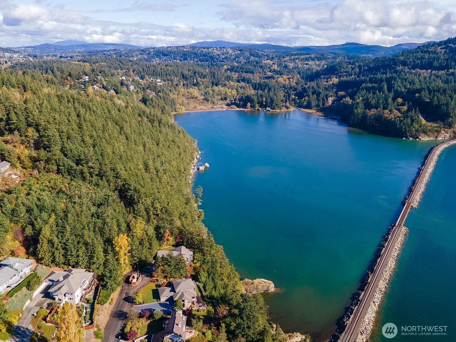 417 Arbutus Place photo 1