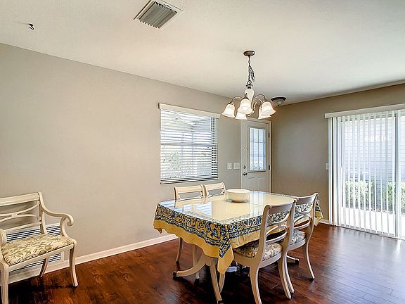 4th image of 2527 Mariel Way
