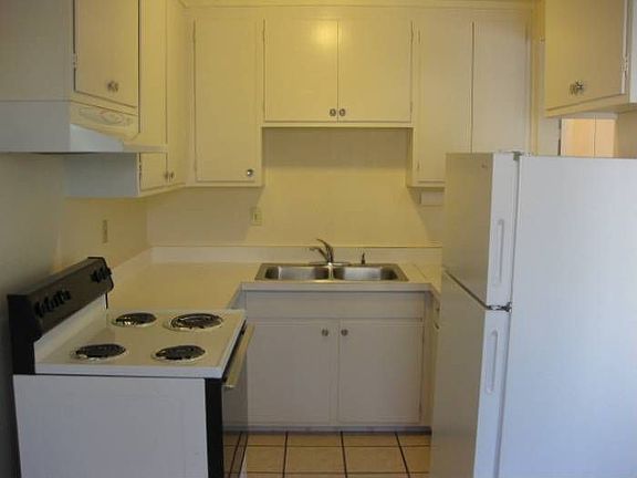 Unit D Kitchen