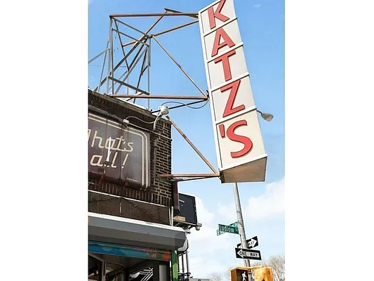 Rented by MNS Marketing | media 31