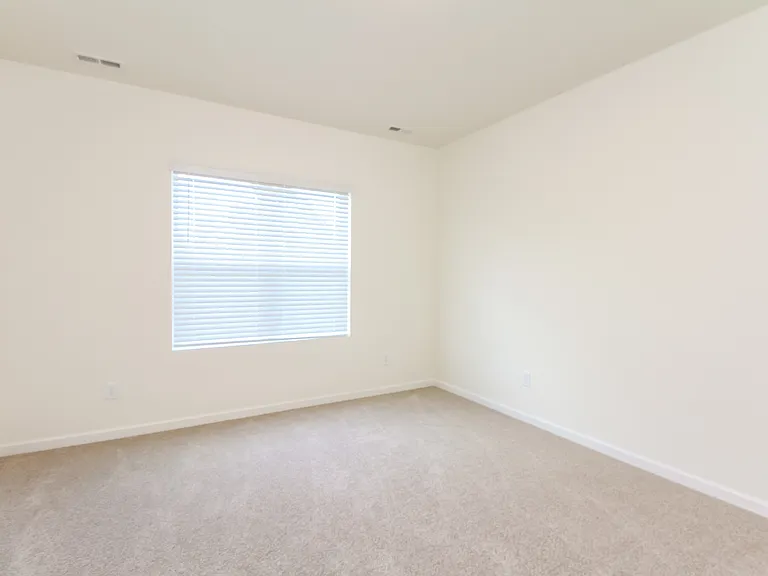 1537 Corbett St — Photo 12