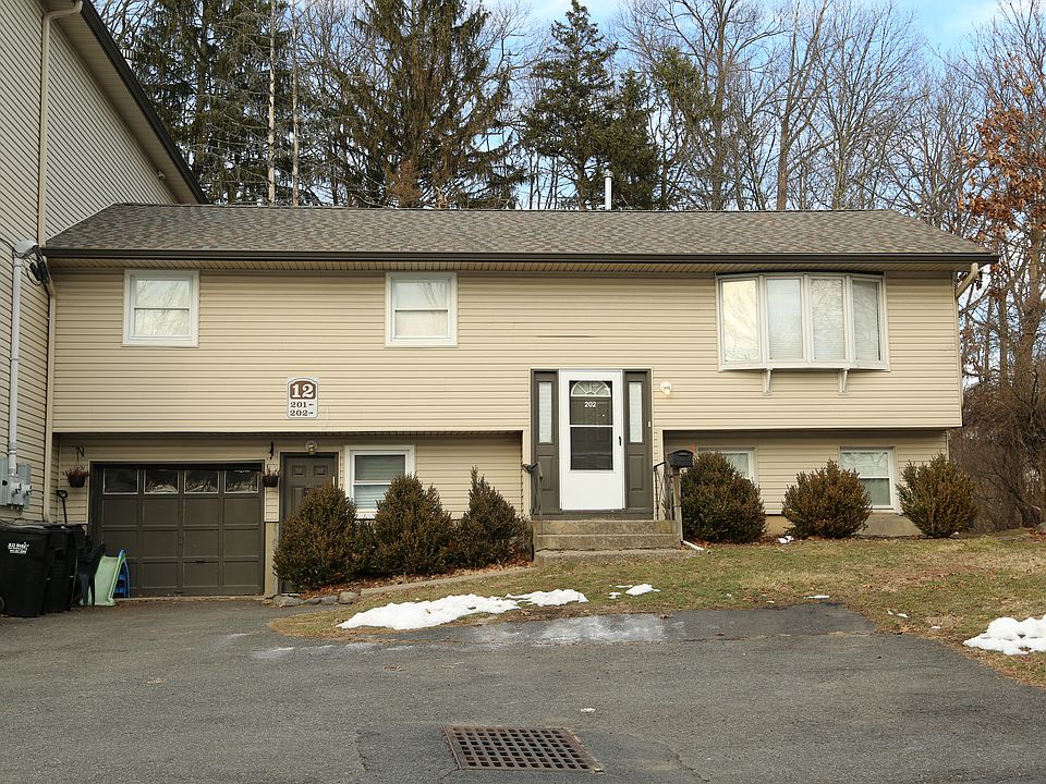 1st image of 12 Johanna Ln