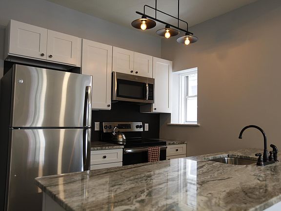 2nd image of 4921 Cedar Ave #1