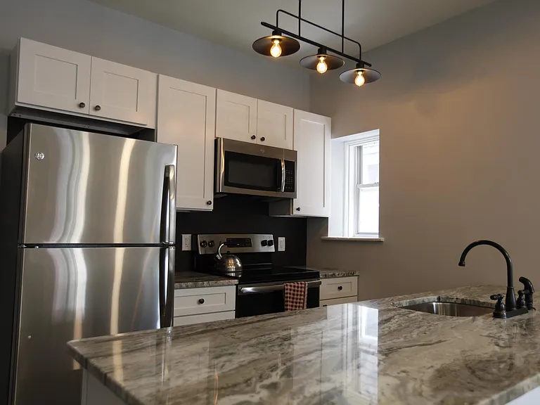 4921 Cedar Ave #1 — Photo 2
