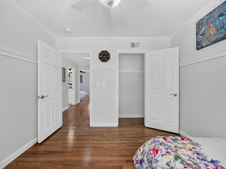 366 Manchester Ave — Photo 12