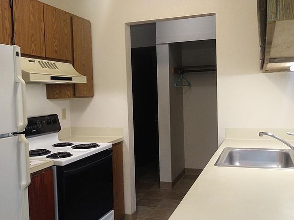 5th image of 14033 32nd Ave NE APT 602