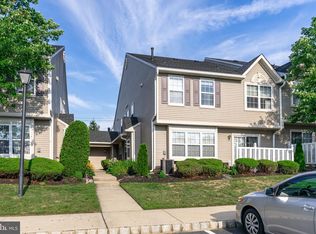 2006 Gramercy Way #2006, Mount Laurel, NJ 08054