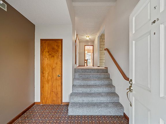 5th image of 16615 Churchill Dr