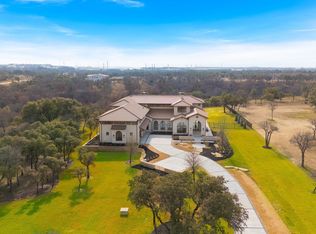 10717 Arrowhead Point Dr, Fort Worth, TX 76179